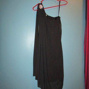 Eva Mendes black one shoulder dress